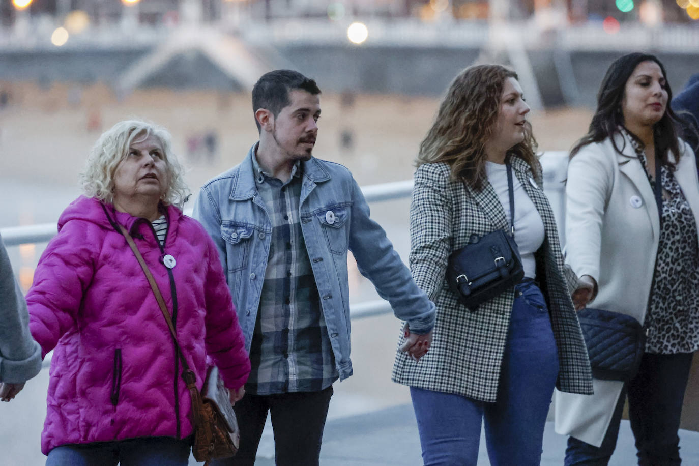 Fotos Cadena humana contra el racismo en Gijón El Comercio Diario